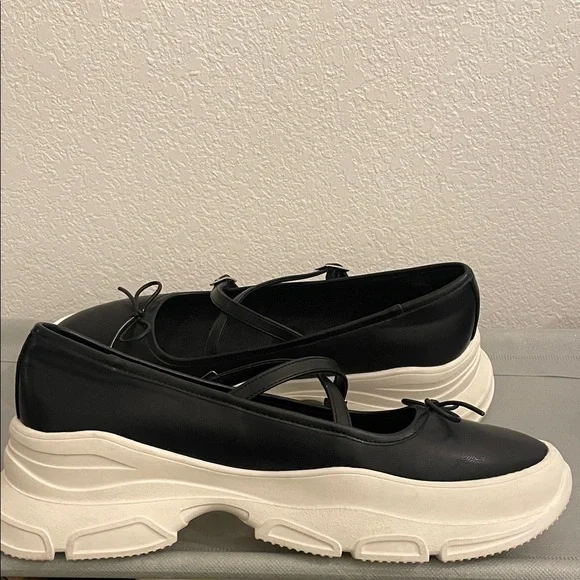 Steve Madden Women's Broder Strappy Platform Sneakers - Picture 6 of 10